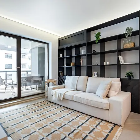 Apartment North By Urbanesq Cortina G