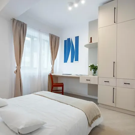 North By Urbanesq Cortina G