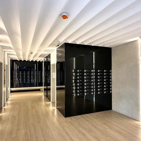 Apartment North By Urbanesq Cortina G