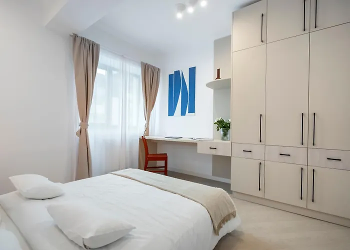 North By Urbanesq Cortina G