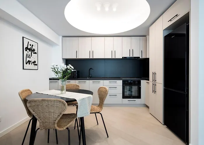 North By Urbanesq Cortina G Apartment